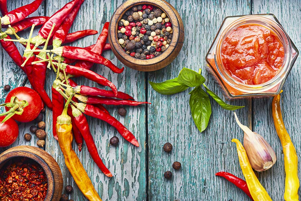 Des apéritifs basques hauts en couleur pour l'été avec Baïonade